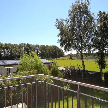 Villa Suedstrandperle By Rujana Goehren (Ruegen)