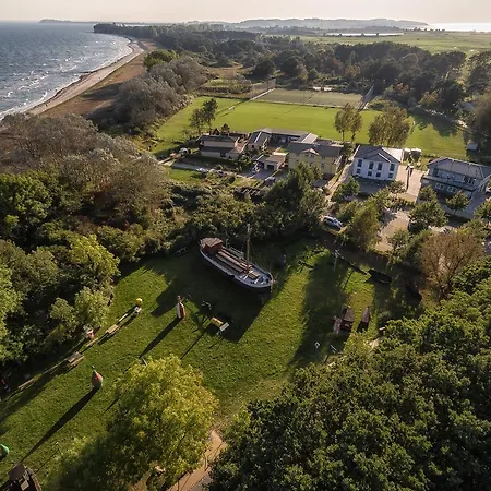 Suedstrandperle By Rujana Villa Goehren (Ruegen)